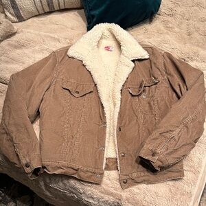 Levi's Cream tan corduroy Sherpa Jacket men’s size 42